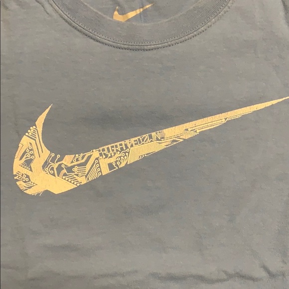 Nike Tee - Picture 4 of 5